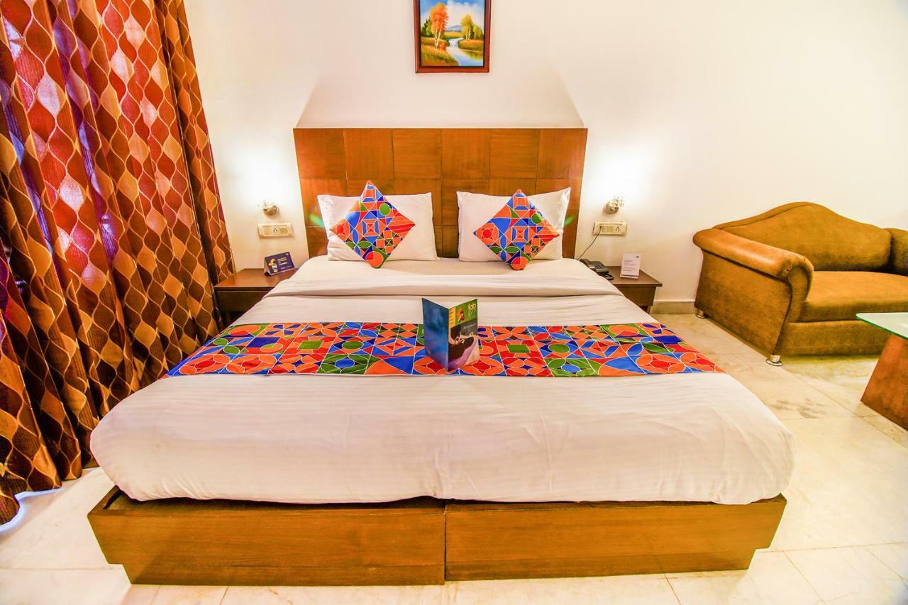 Fabhotel Mulberry Retreat Sushant Lok Gurgaon Exterior photo