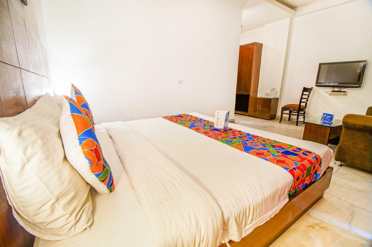Fabhotel Mulberry Retreat Sushant Lok Gurgaon Exterior photo